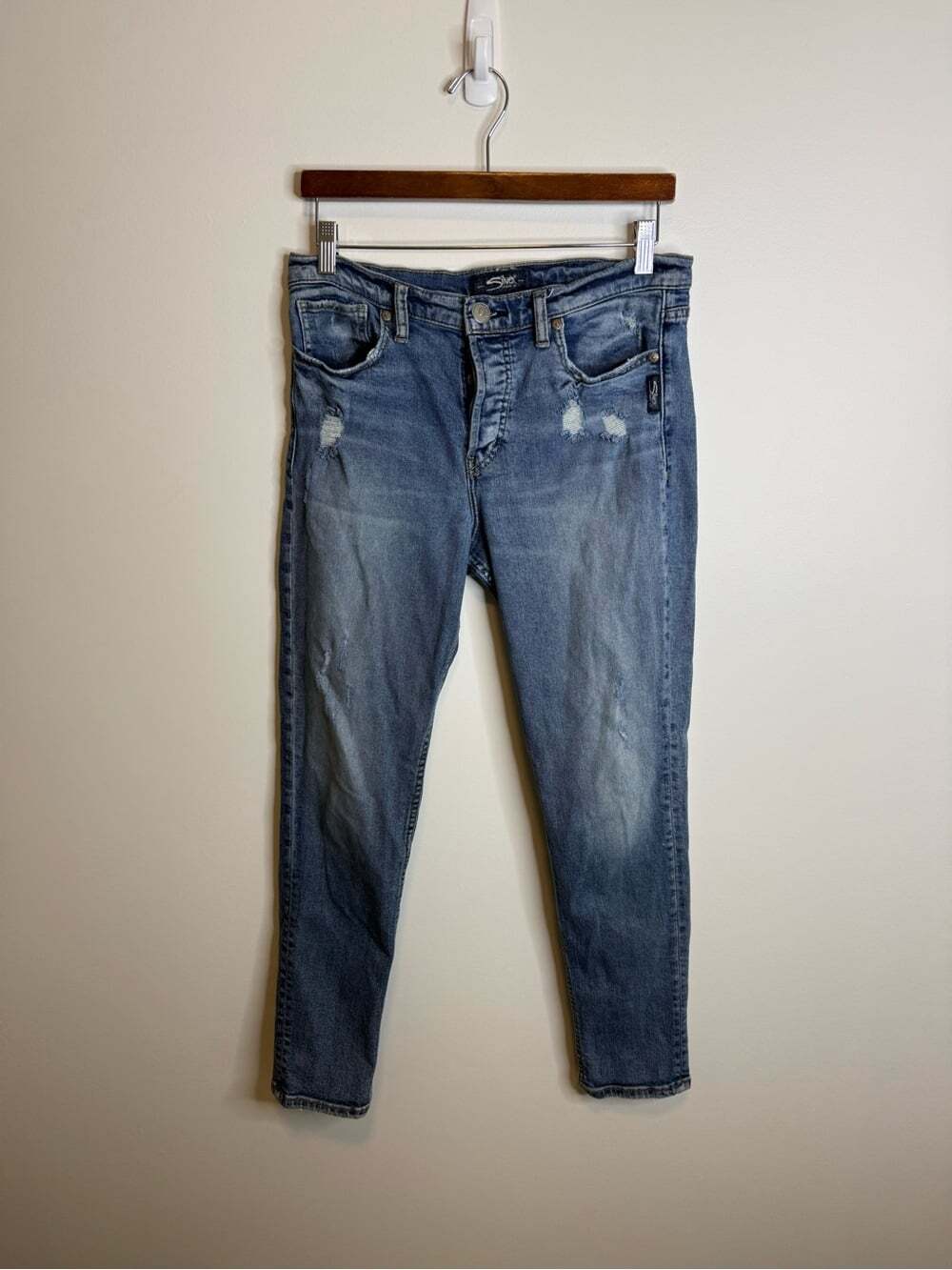 Silver Jeans Women's the mom jeans Faded Blue Distressed Denim size 29